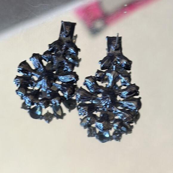 Dangling Earrings with Rhinestones - Picture 5 of 7